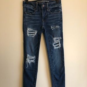 [00 short] AEO patched distressed jeggings